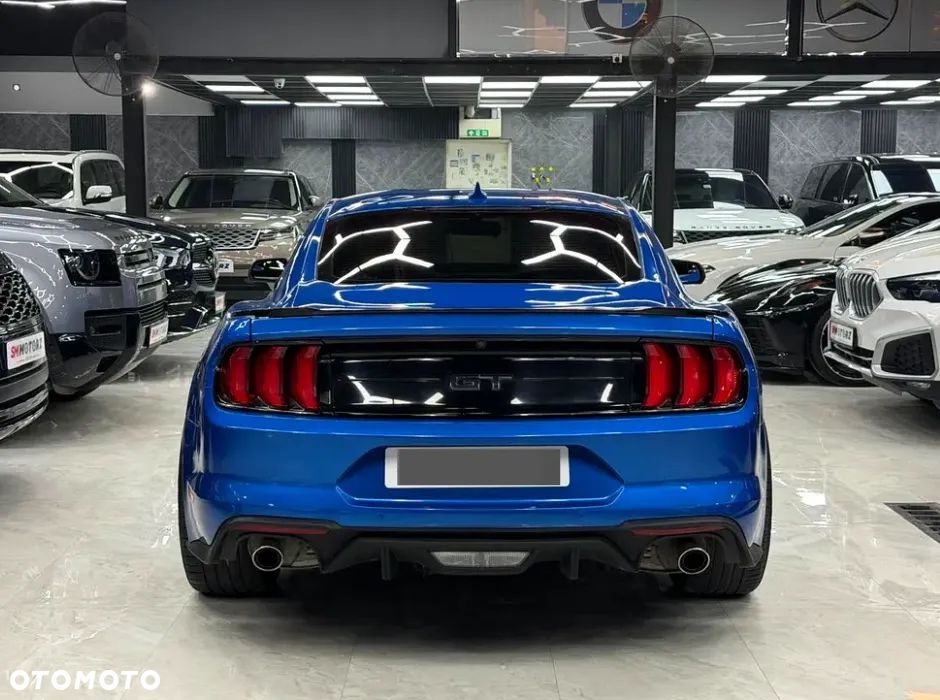 Ford Mustang - 4