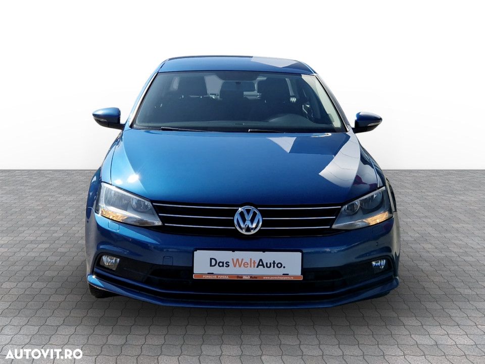 Volkswagen Jetta - 4