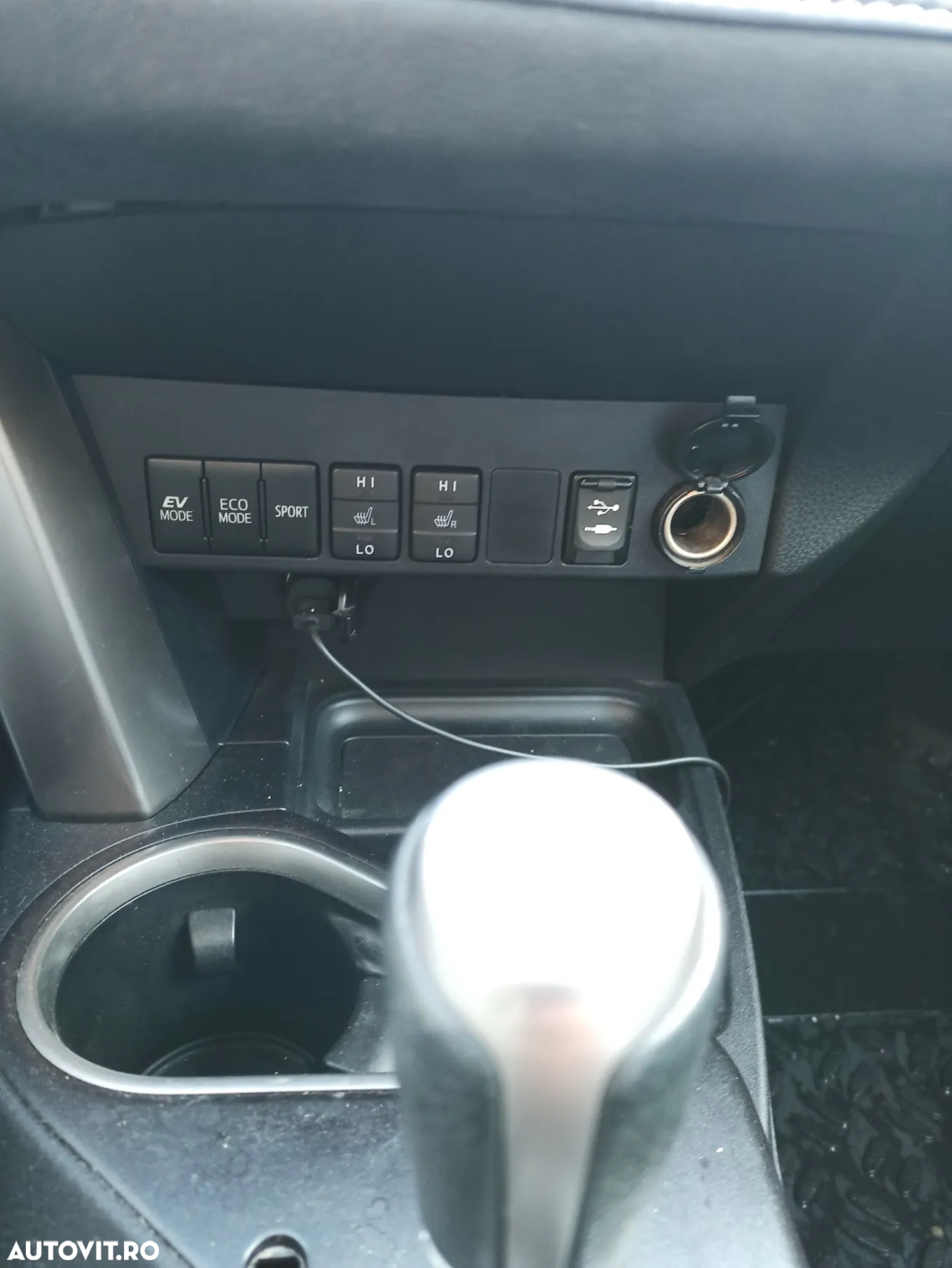 Toyota RAV4 - 12