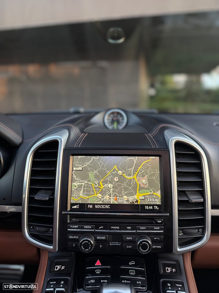 Porsche Cayenne S Hybrid Tiptronic S - 22