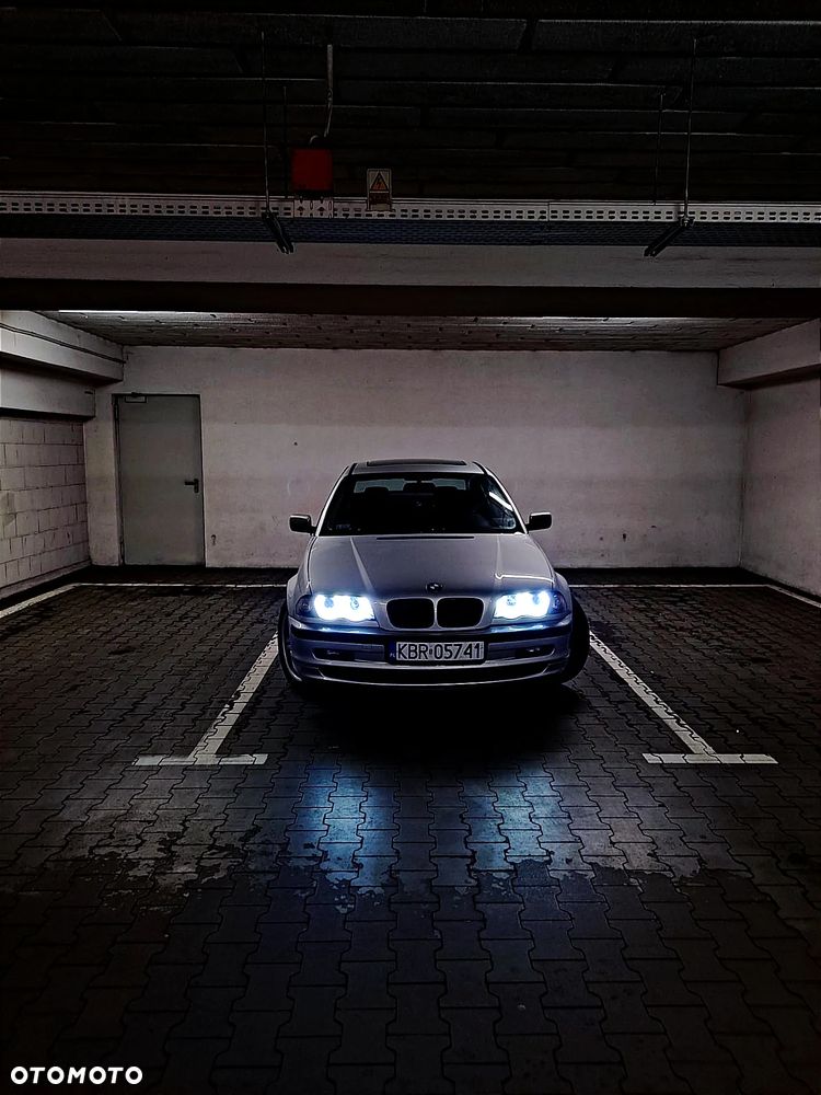 BMW Seria 3 - 1