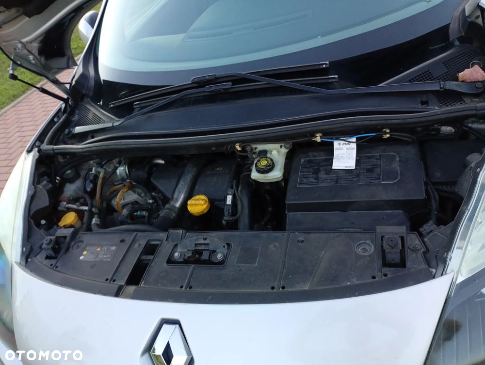 Renault Grand Scenic - 23