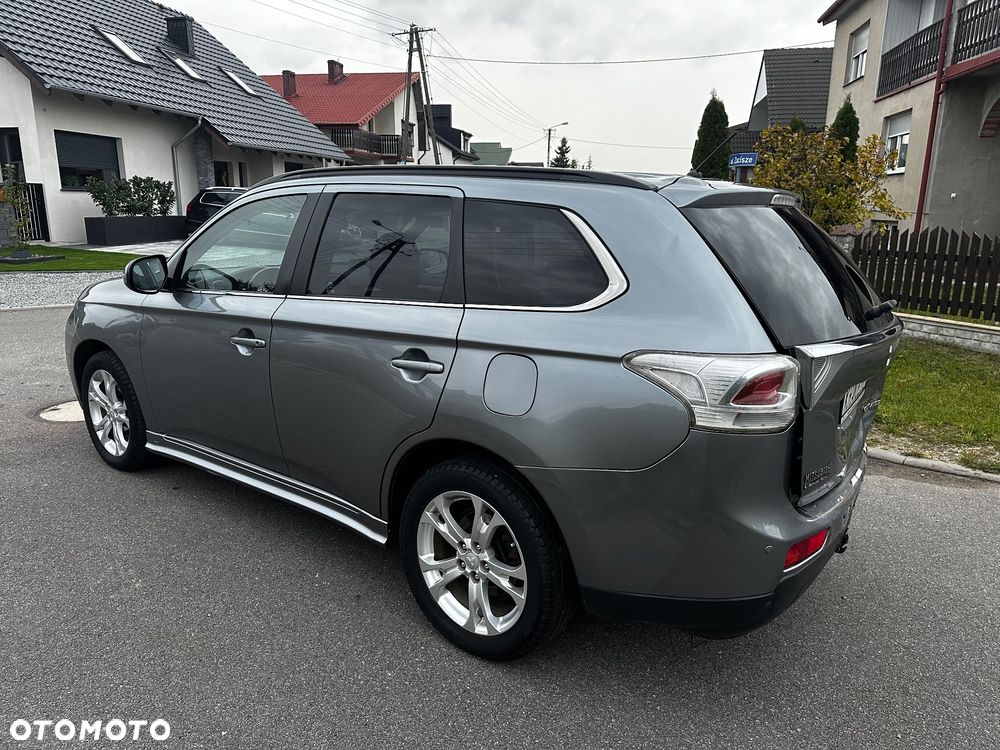 Mitsubishi Outlander 2.0 Instyle Navi - 10