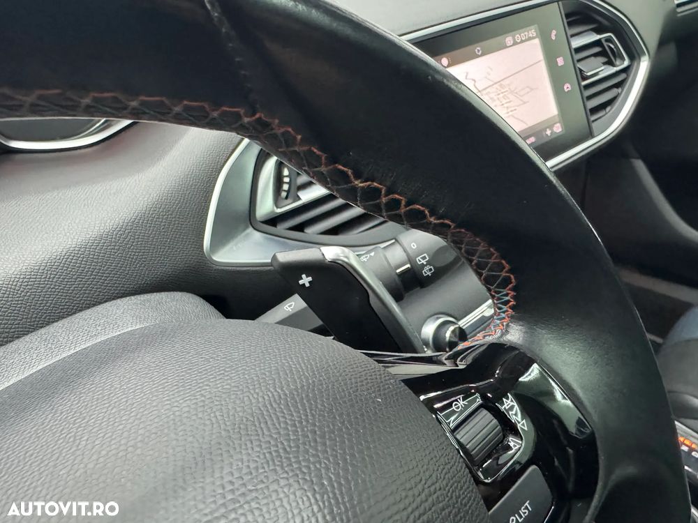 Peugeot 308 PureTech 130 GPF EAT8 Stop & Start Tech Edition - 23