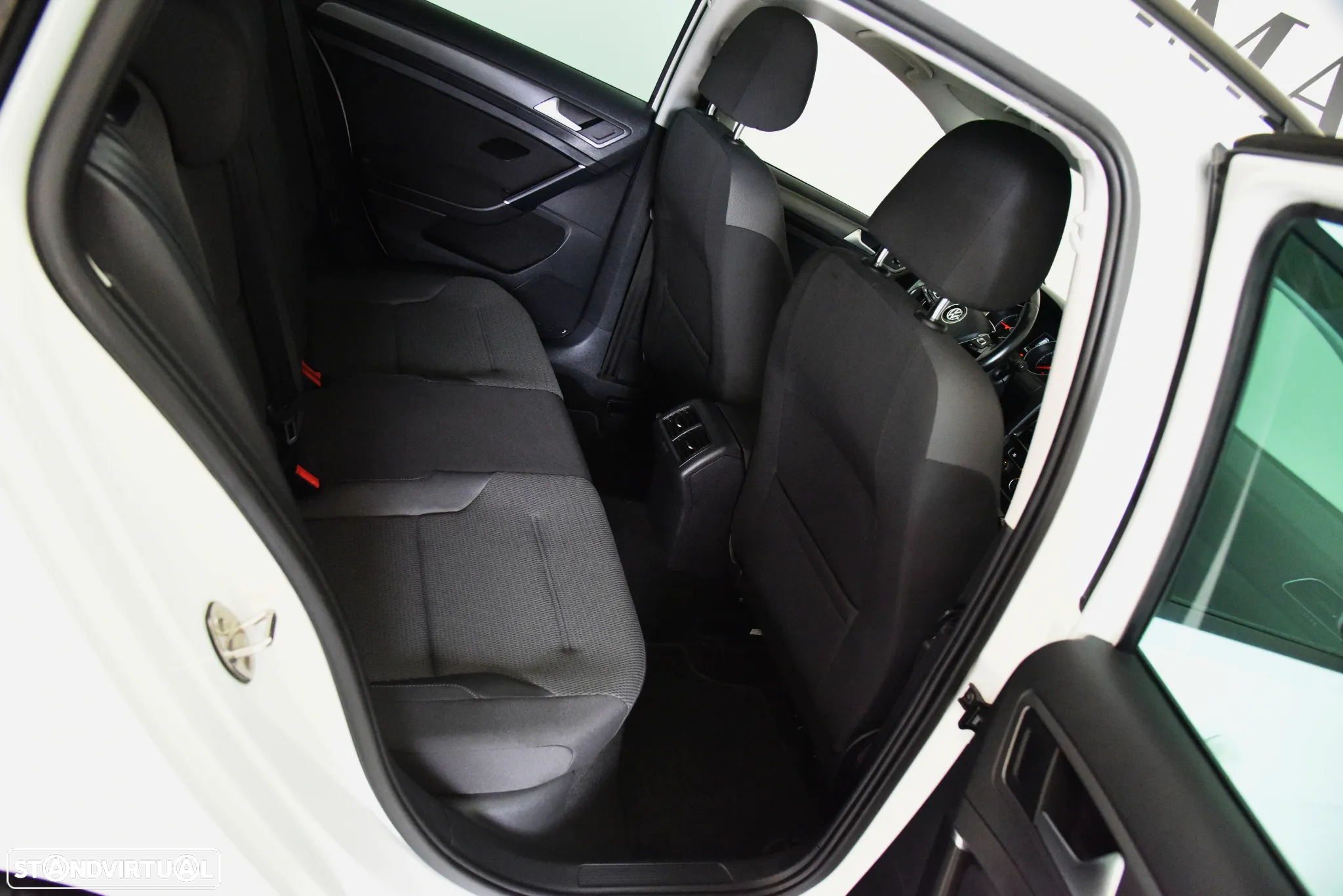 VW Golf Variant 1.6 TDi Confortline - 20