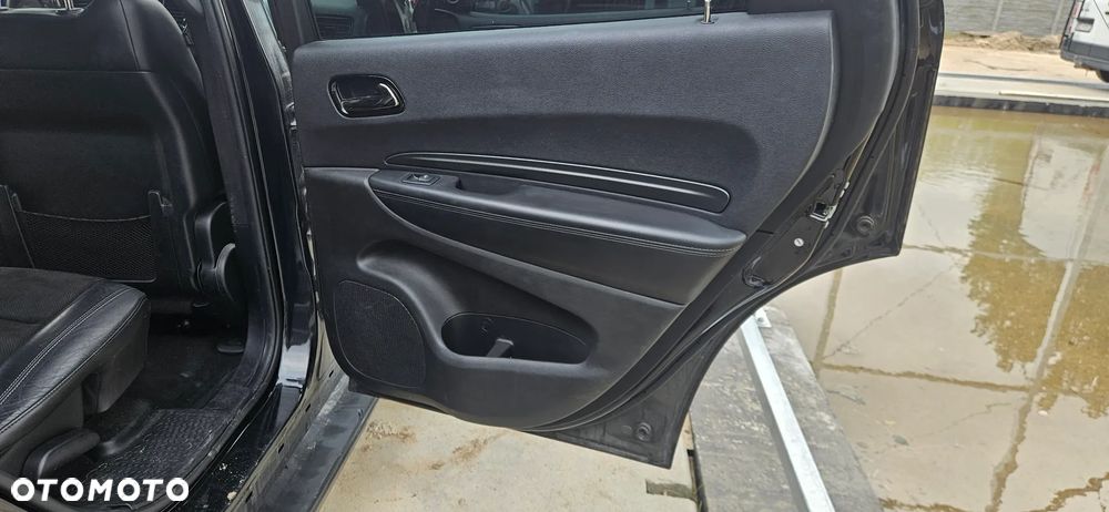 Dodge Durango III LIFT 2021- Fotel Fotele kanapa 2 rząd 3 rząd Tapicerka Boczki drzwi podłoga środek kolor czarny SKÓRA WELUR ZAMSZ 7 OSÓB grzane fotele - 15