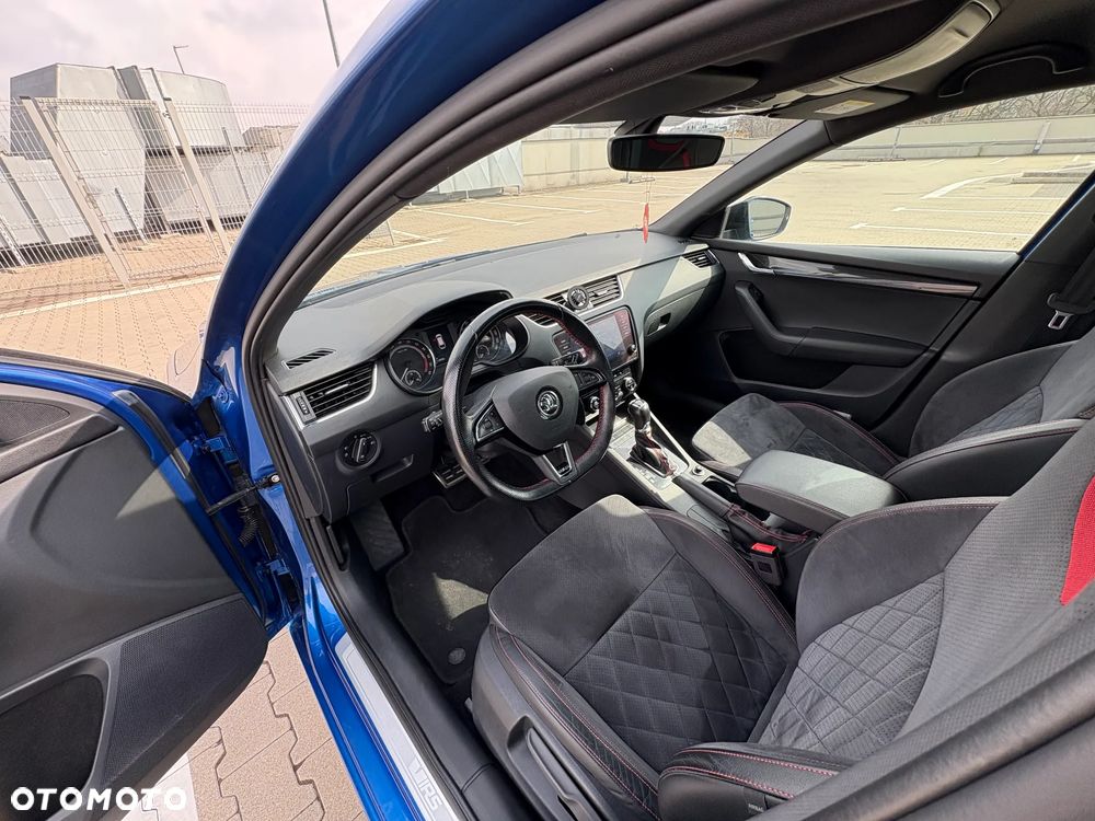 Skoda Octavia 2.0 TDI DSG RS - 26