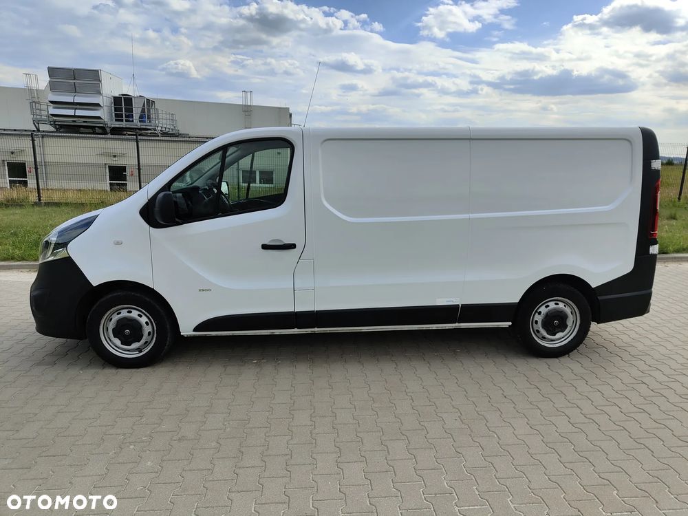 Opel Vivaro - 8