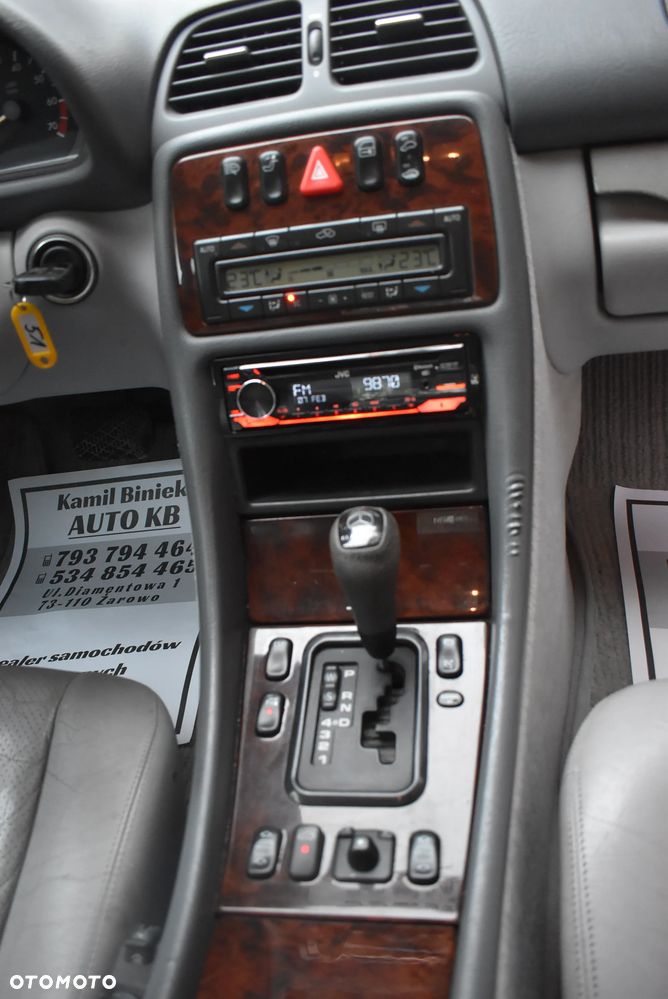 Mercedes-Benz CLK - 24