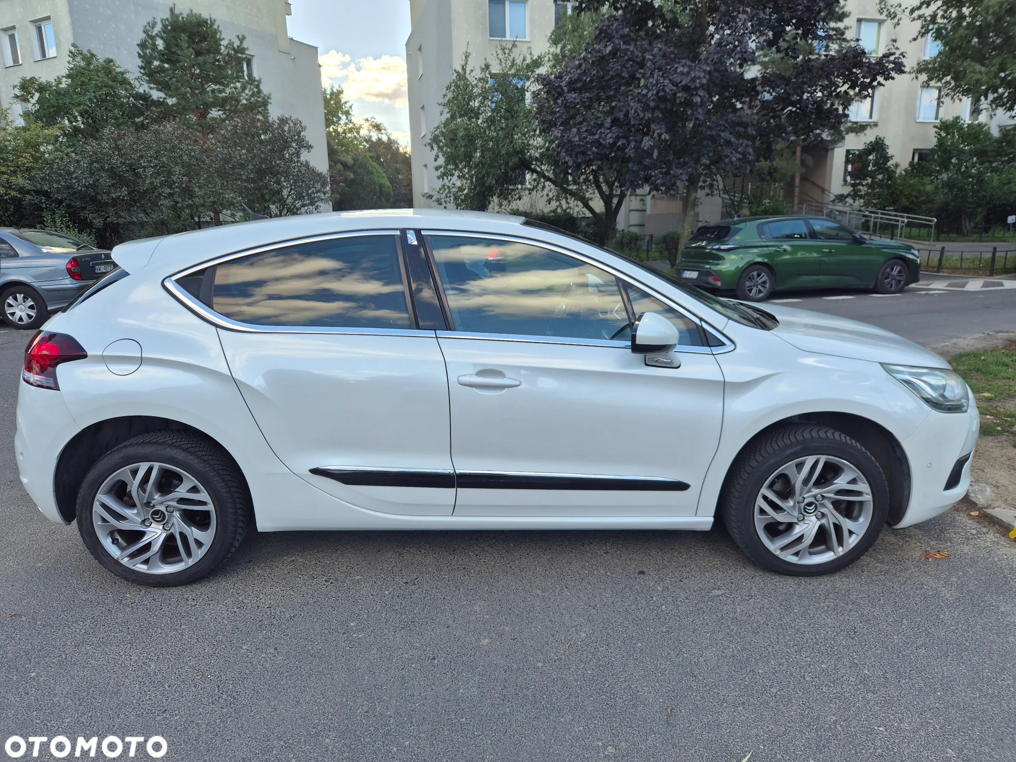 Citroën DS4 1.6 THP SoChic MCP - 4