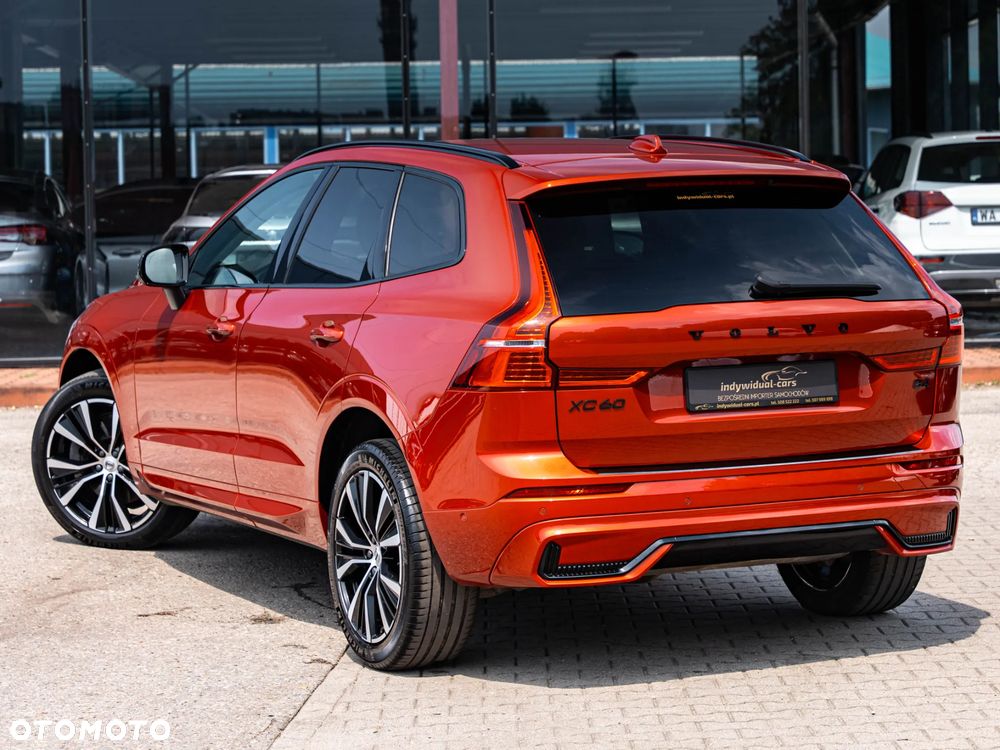 Volvo XC 60 B4 D AWD Plus Dark - 5