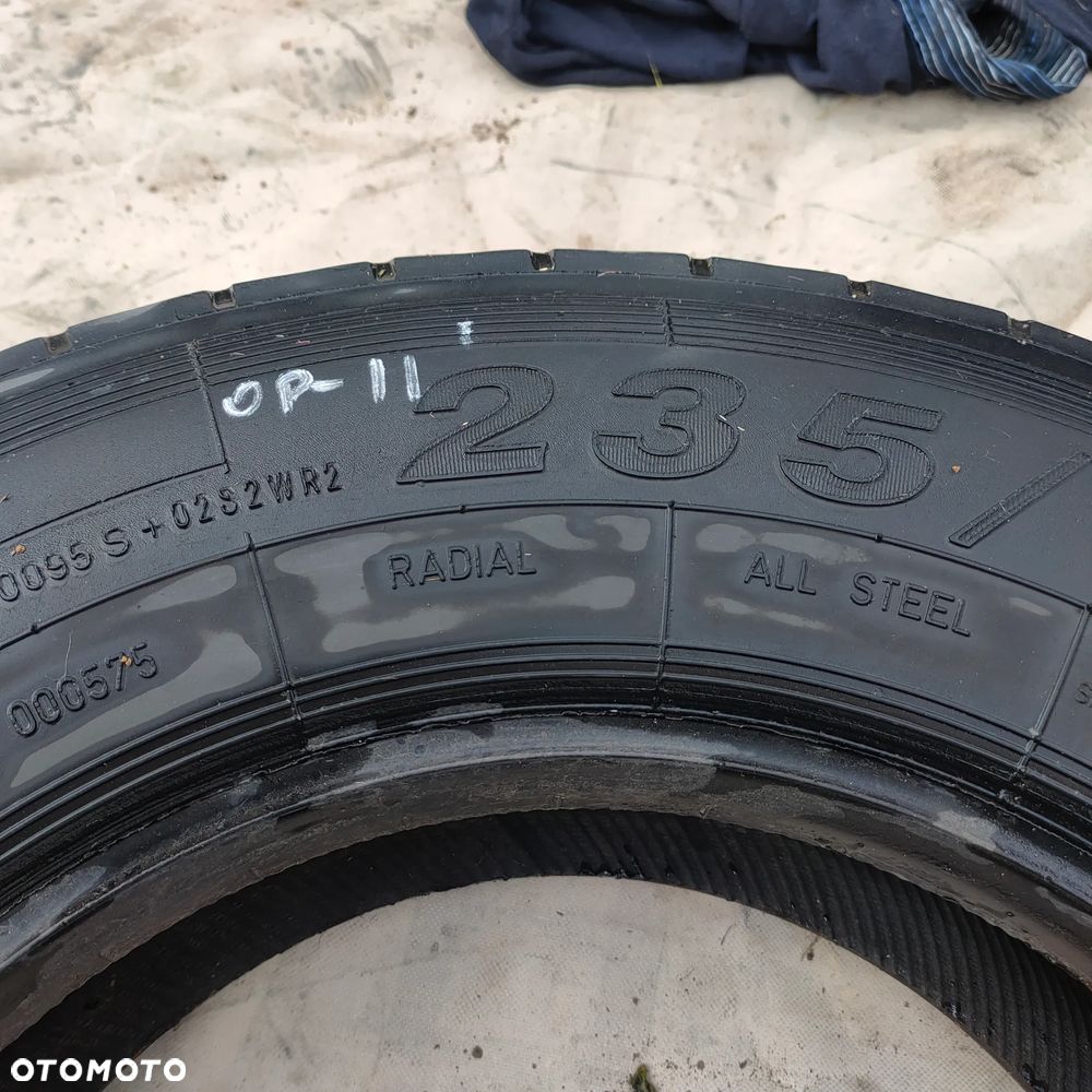 Opona Belshina  235-75-17,5 - 1