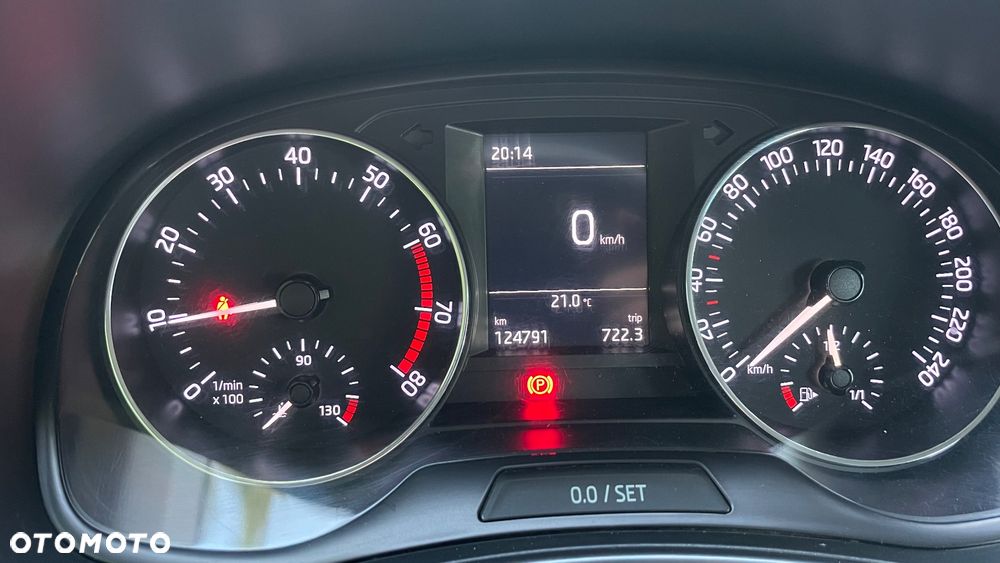 Skoda Fabia 1.0 TSI Style Color - 25
