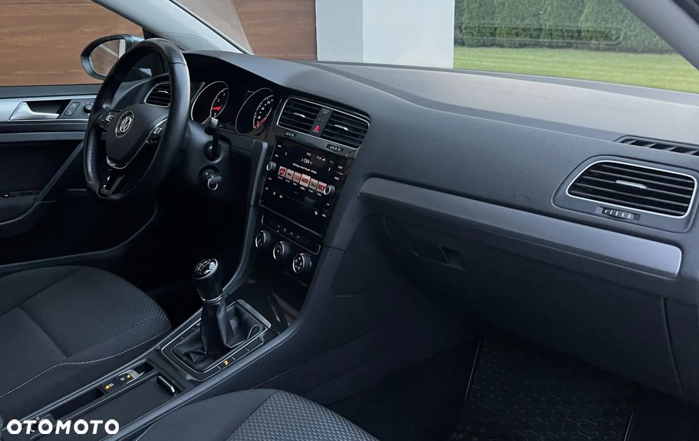 Volkswagen Golf 1.0 TSI Trendline - 14