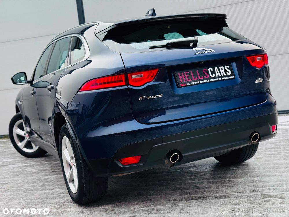 Jaguar F-Pace 25t AWD Prestige - 4