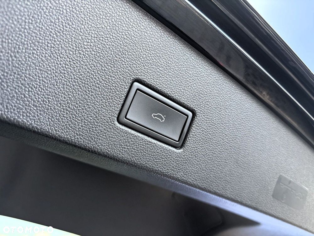 Volkswagen T-Roc 1.5 TSI R-Line DSG - 37