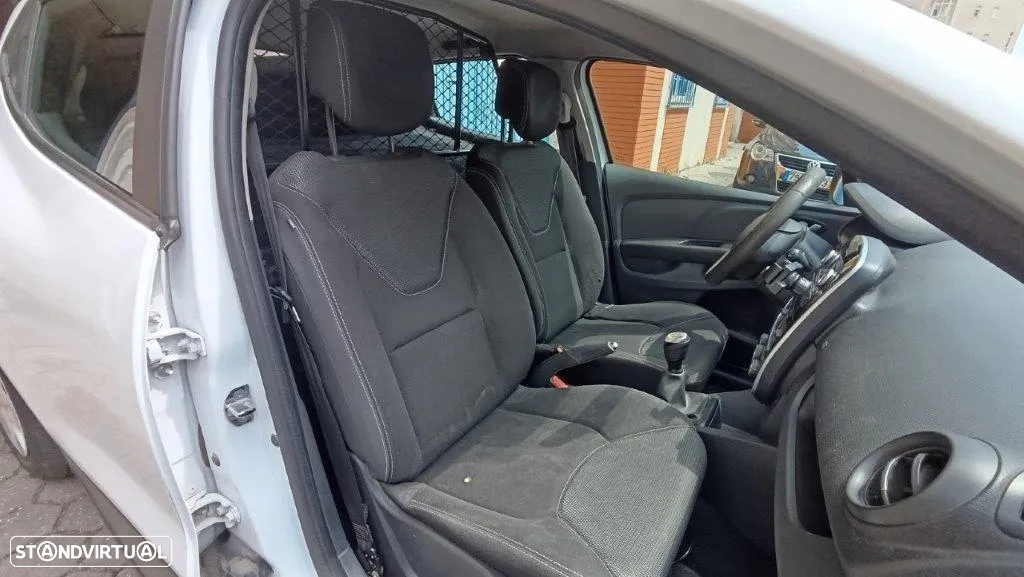 Renault Clio 1.5 dCi 75 CV IVA DEDUTÍVEL - 13