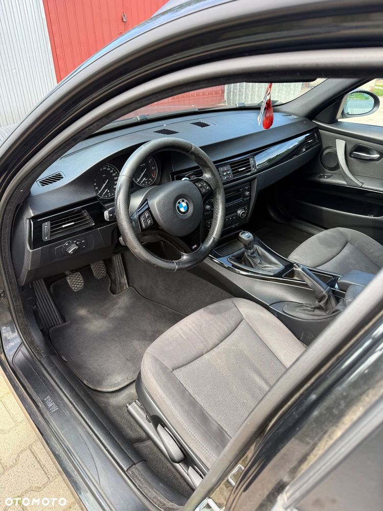 BMW Seria 3 318i - 7