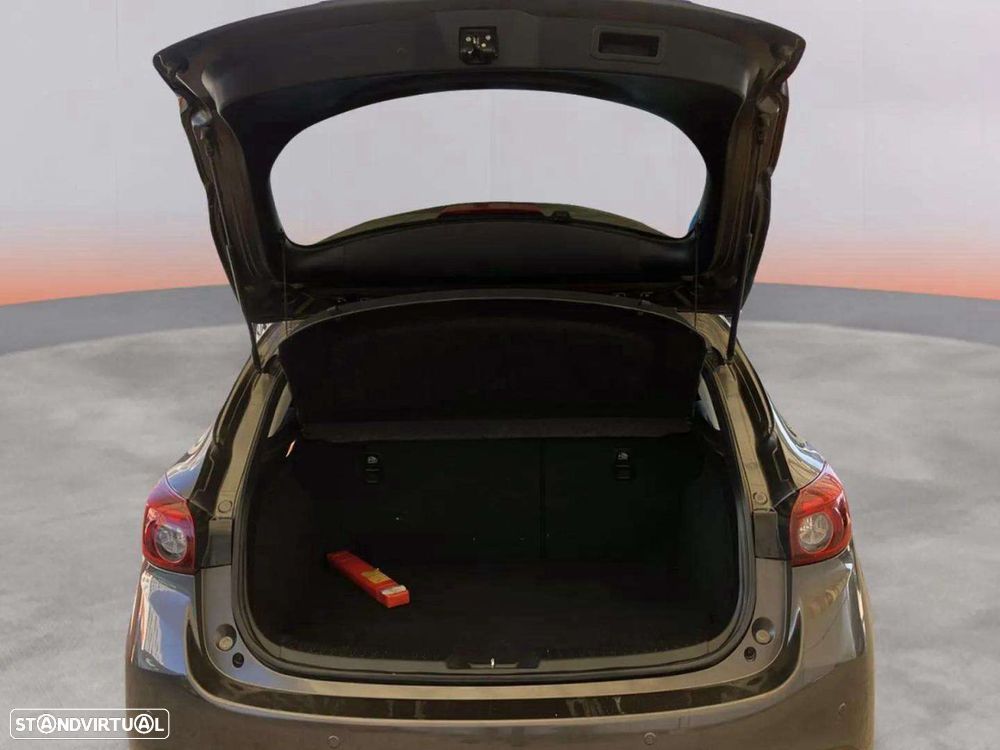 Mazda 3 1.5 Sky-D Excellence Navi - 9