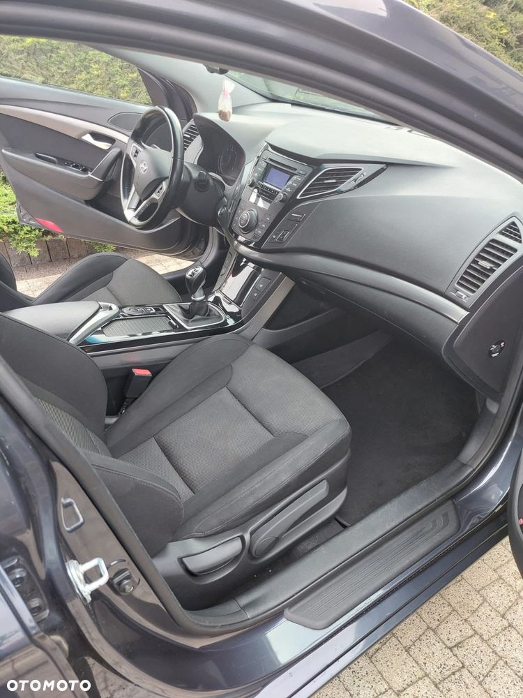 Hyundai i40 i40cw 1.7 CRDi Fifa World Cup Edition - 5