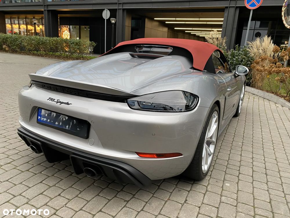 Porsche 718 Spyder - 6