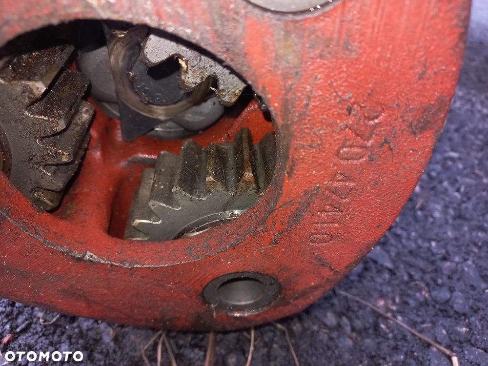 Most obudowa mostu przód tył ,zwolnica,zwrotnica,układ planetarny,atak,koło ataku wałek,półoś explorer,titan,antares,same,lamborghini,hurlimann,deutz,agroplus,agrosun,agrotron,silver,formuła,master,racing,premium,r774,0.467.473.0 ,01127250/20 ,445.4410.0 ,2324411 ,202.3111.0 ,25544100 ,91071140 ,9107.110.0, 269.4330.0 ,275.4356.0 ,255.3110.0 ,270.4741.0 ,.91311100 . 0.008.3208.0 , 0.008.3210.3,269.4331.0, 27244100. - 17