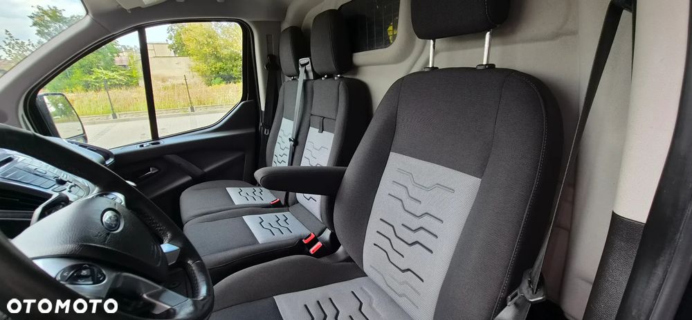 Ford Transit Custom Limited - 16