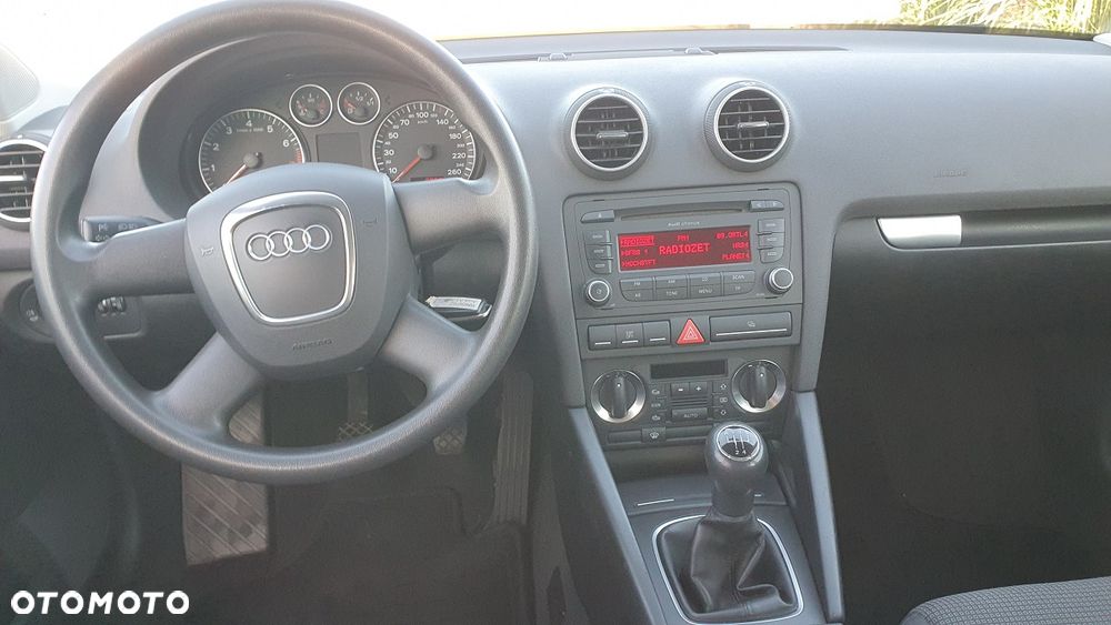 Audi A3 Sportback 1.6 Ambition - 15