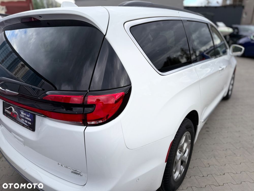 Chrysler Pacifica - 12