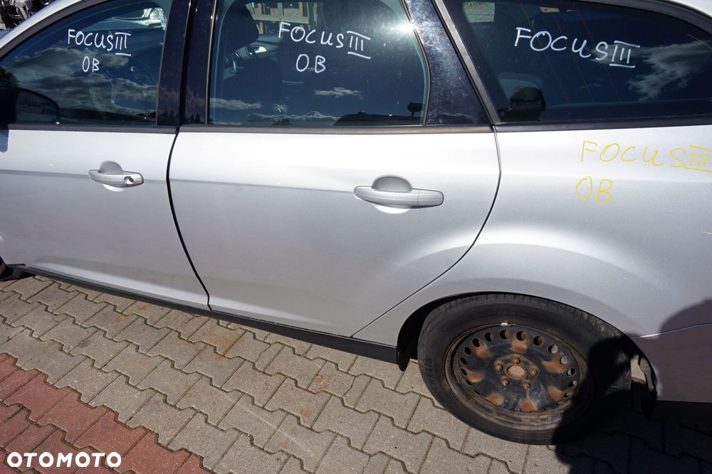 DRZWI TYLNE PRAWE FOCUS III MK3 KOMBI 0B OB  SREBRNY FORD 2010-2014 - 2
