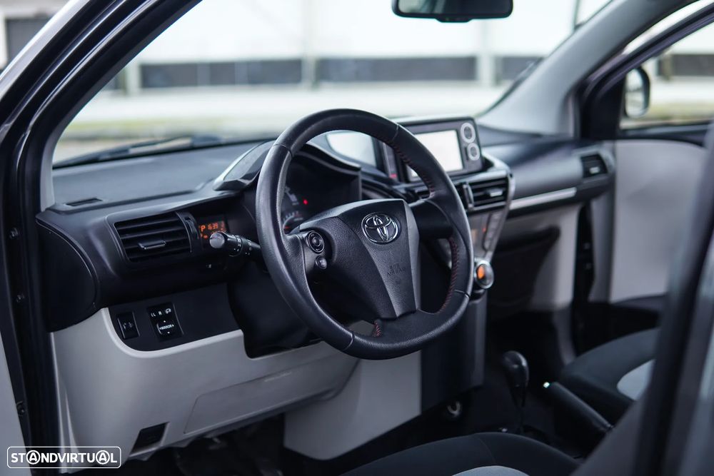 Toyota iQ 1.0 VVT-i 2 MultiDrive EP+NAVI+Bluetooth - 30