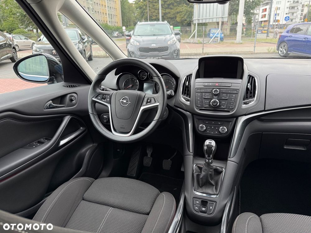 Opel Zafira 1.4 T Cosmo - 24