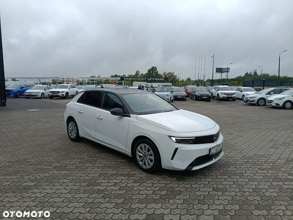 Opel Astra V 1.2 T Business Elegance S&S - 3