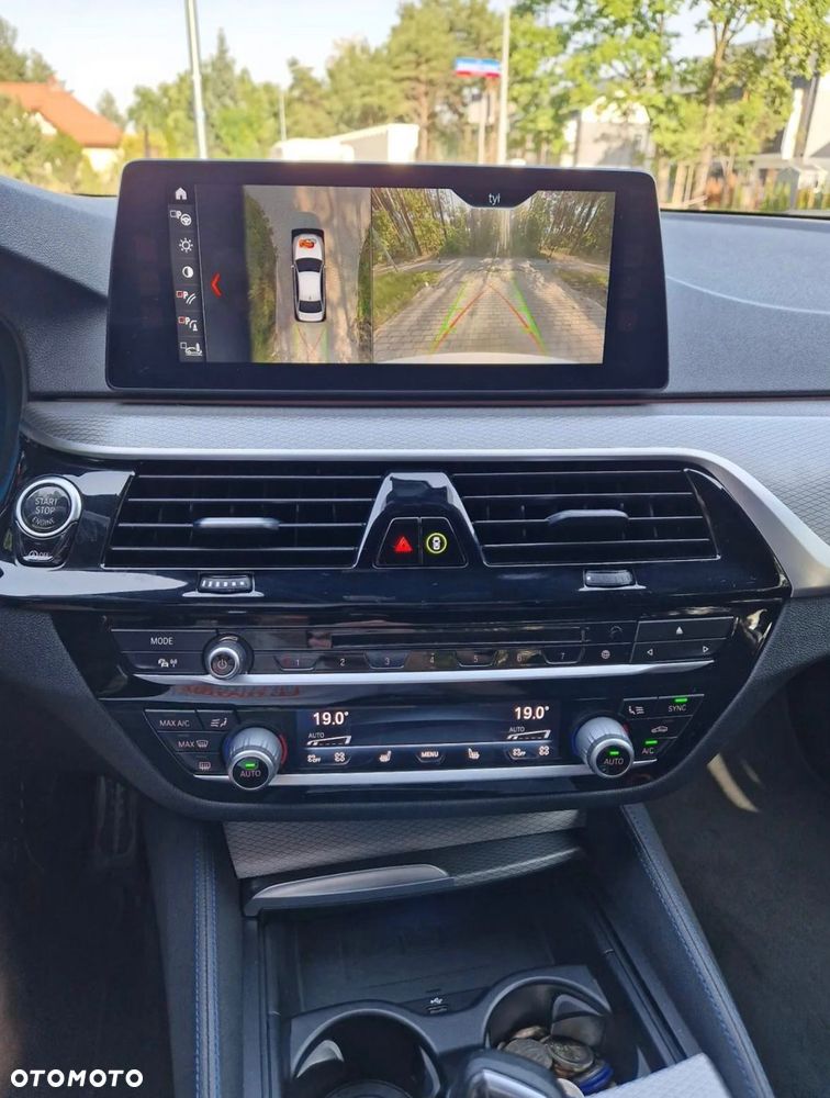 BMW Seria 5 ver-530i-xdrive - 14