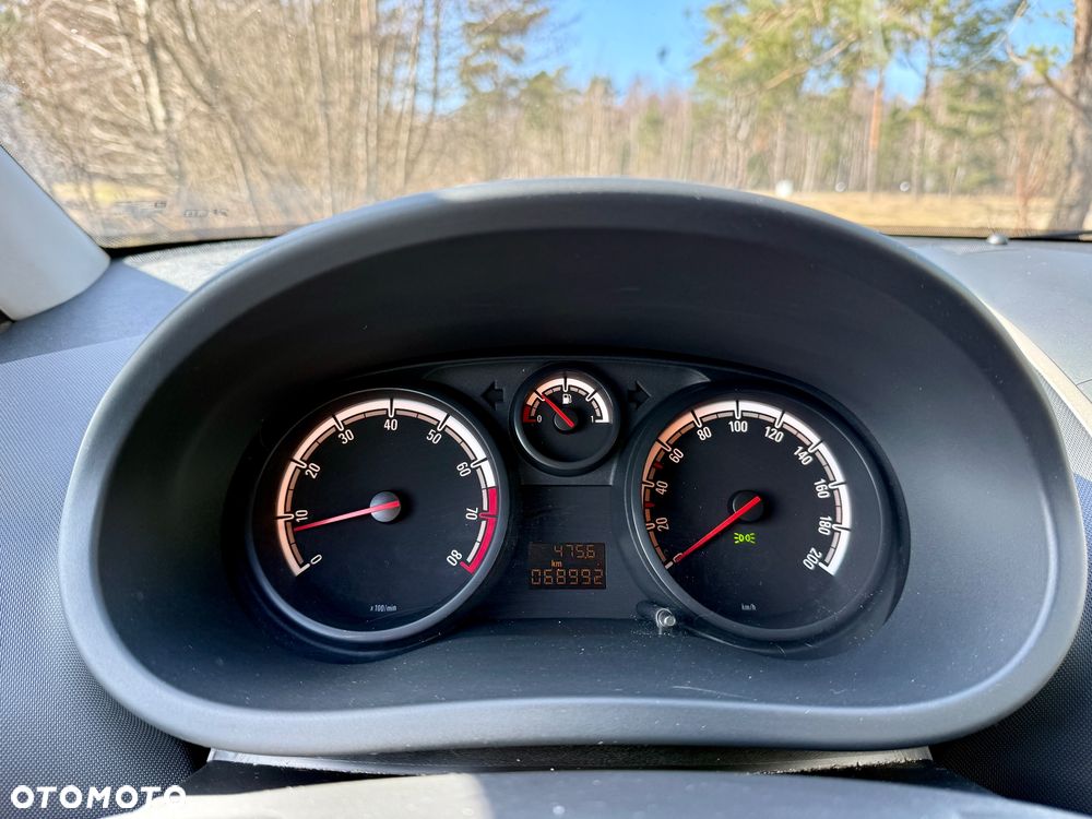 Opel Corsa 1.2 16V Essentia - 10