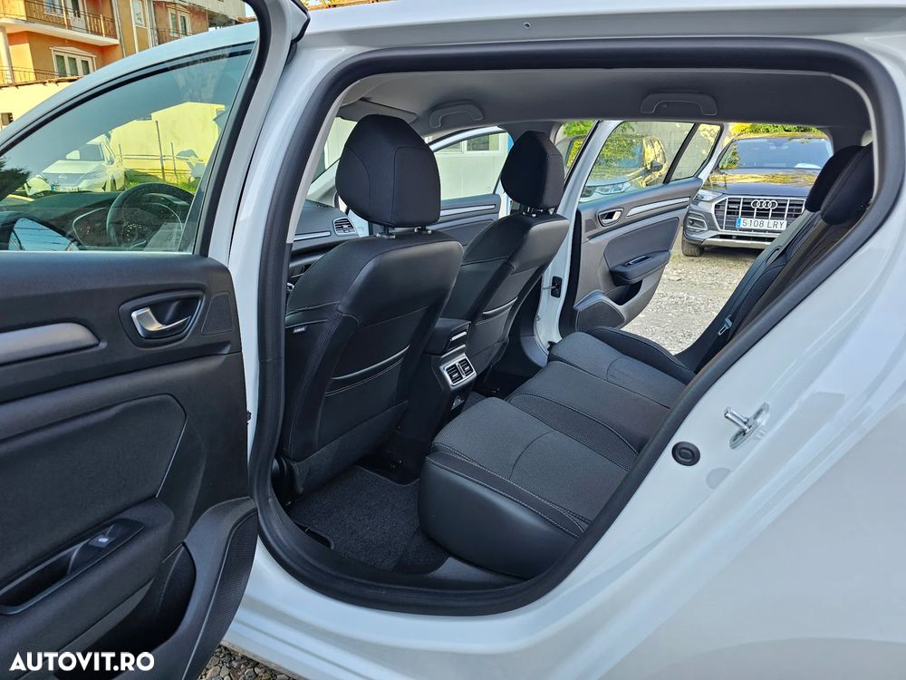 Renault Megane - 24