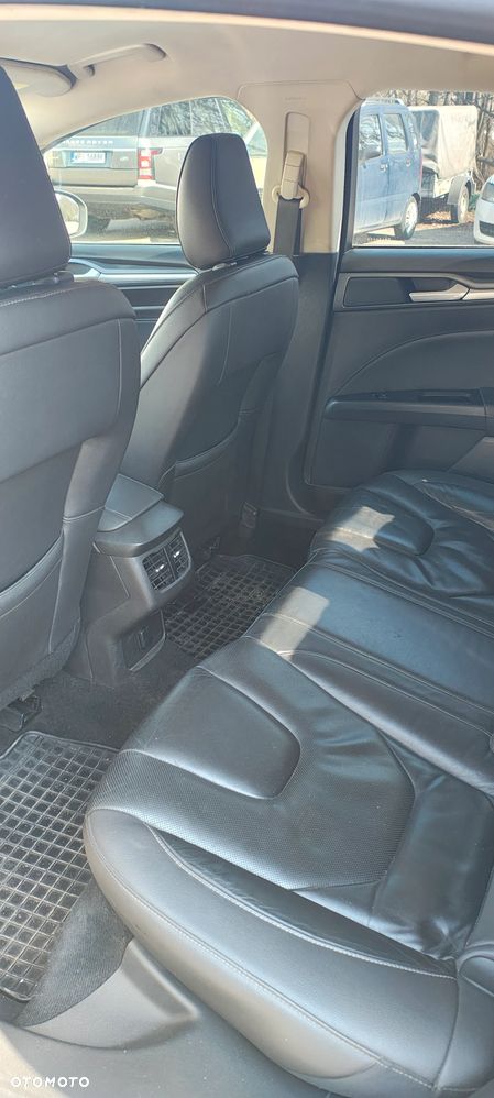 Ford Mondeo - 10