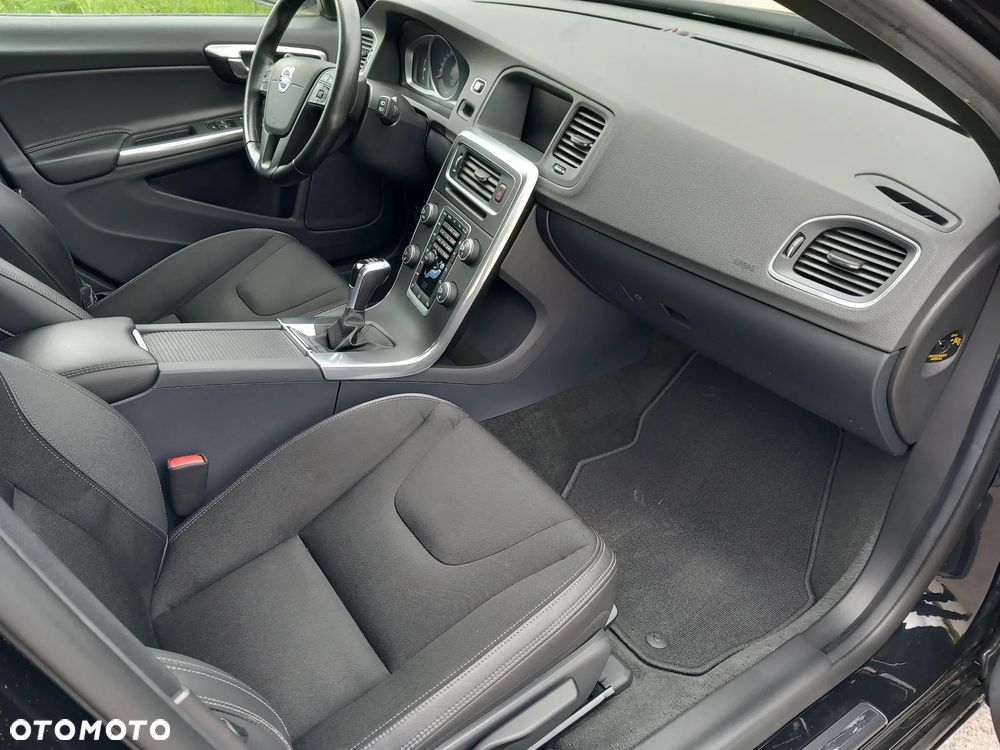 Volvo V60 D4 Linje Svart - 9