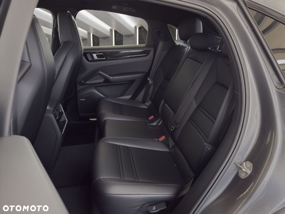 Porsche Cayenne - 15