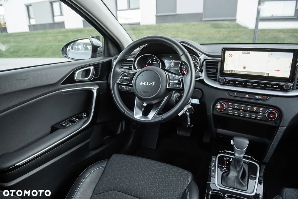 Kia XCeed 1.6 CRDi DCT7 SPIRIT - 25