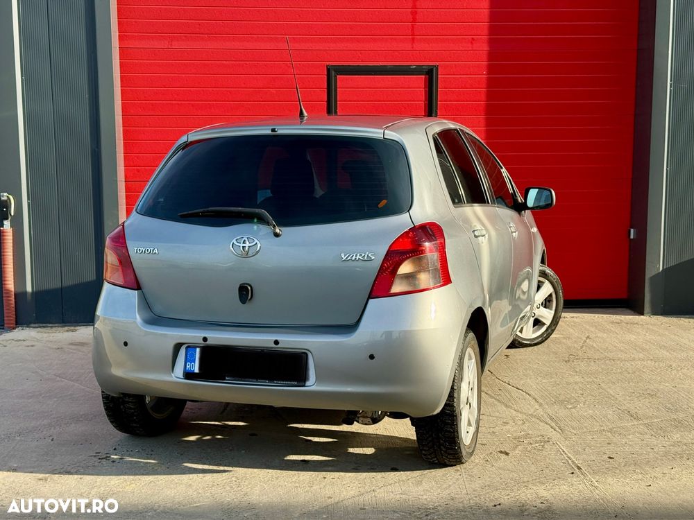 Toyota Yaris 1.4 D-4D Aut Sol - 3