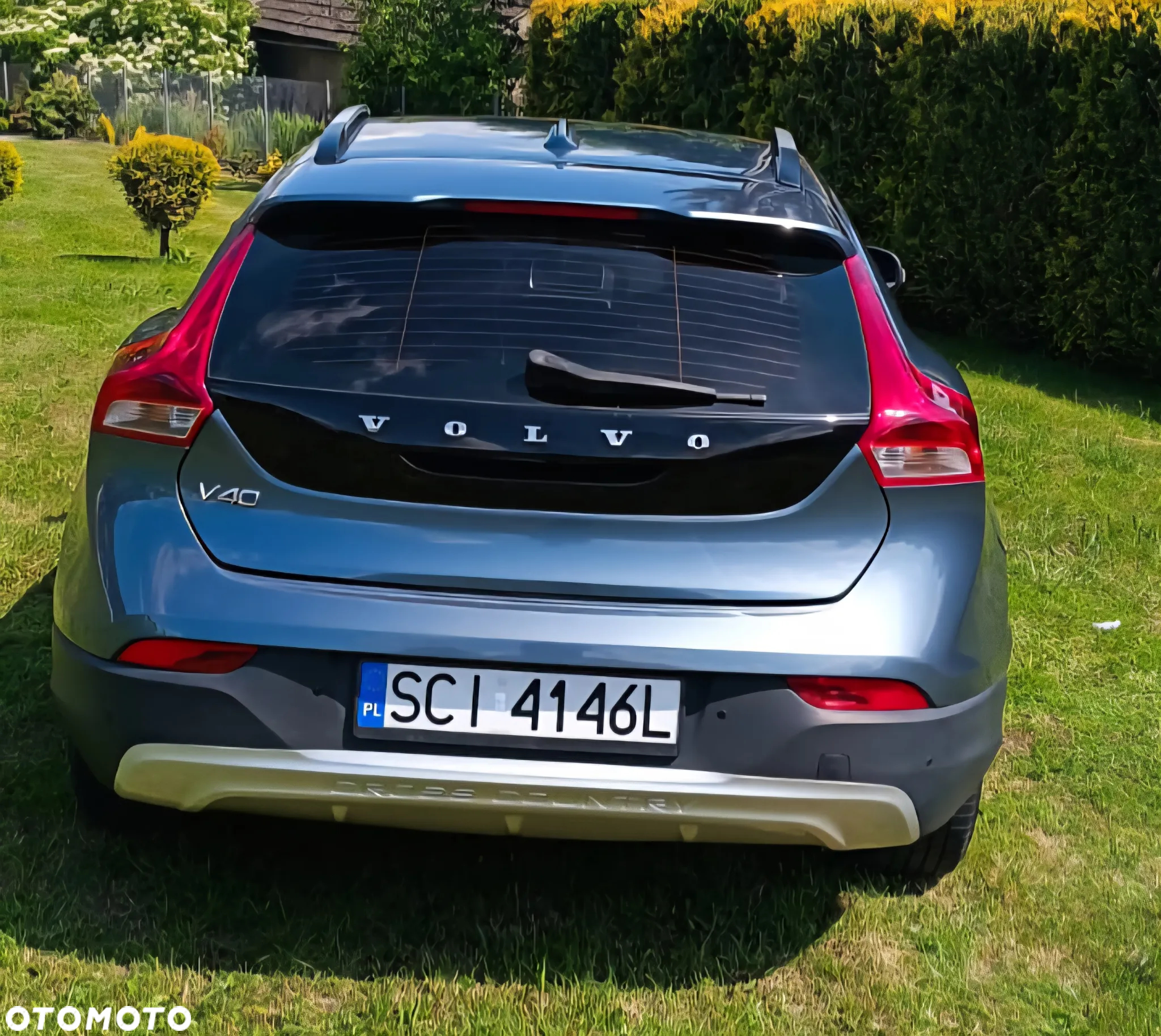 Volvo V40 D2 - 10