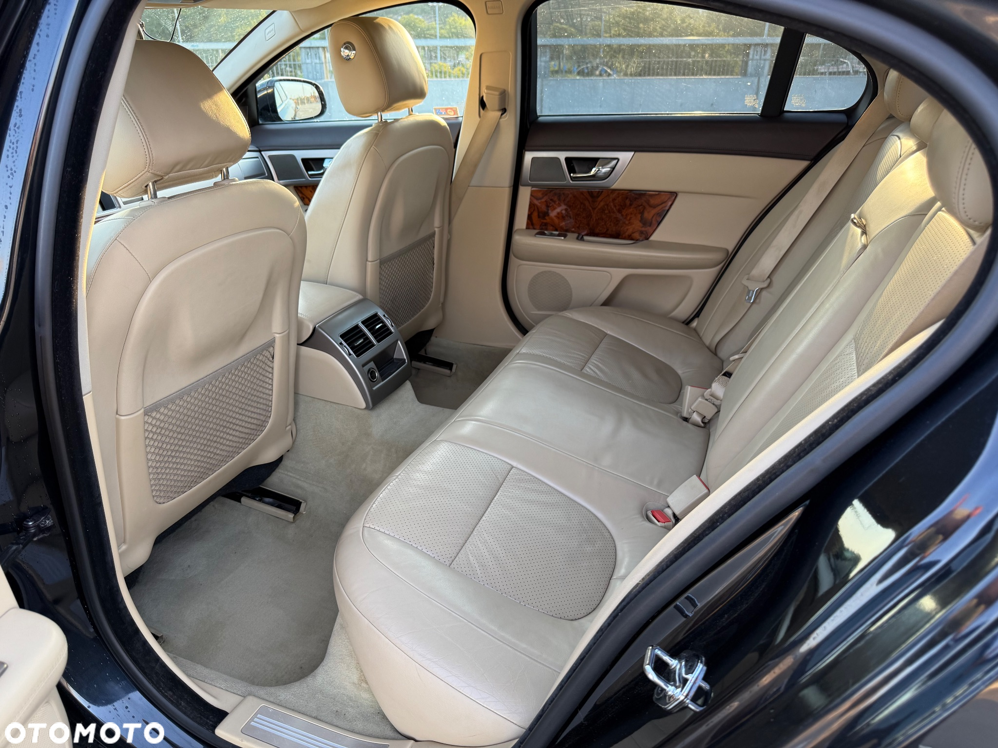 Jaguar XF 3.0 V6 D Premium Luxury - 21