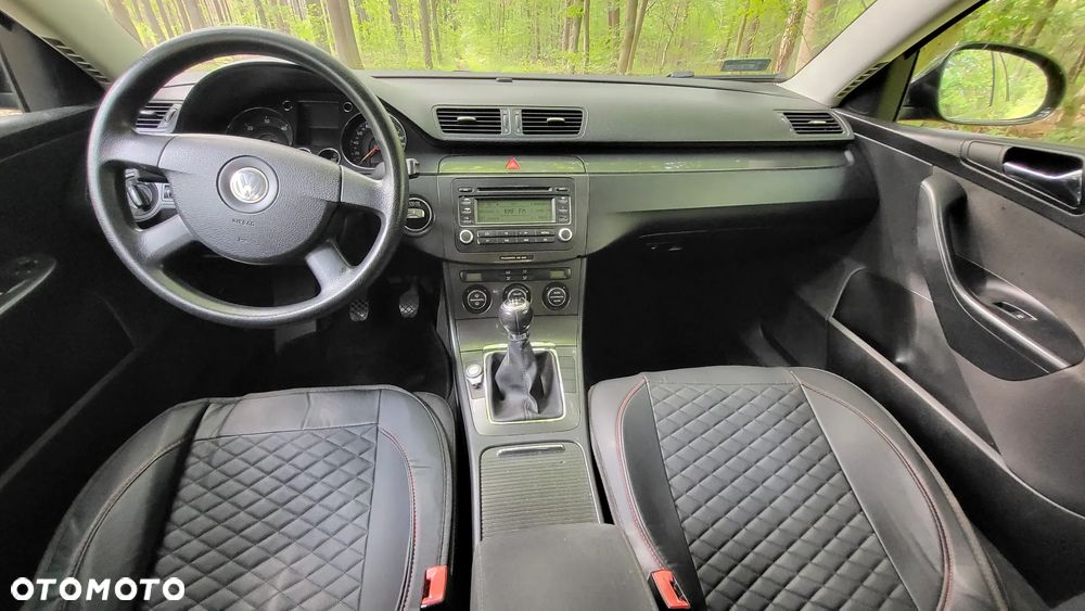 Volkswagen Passat 1.9 TDI Comfortline - 10