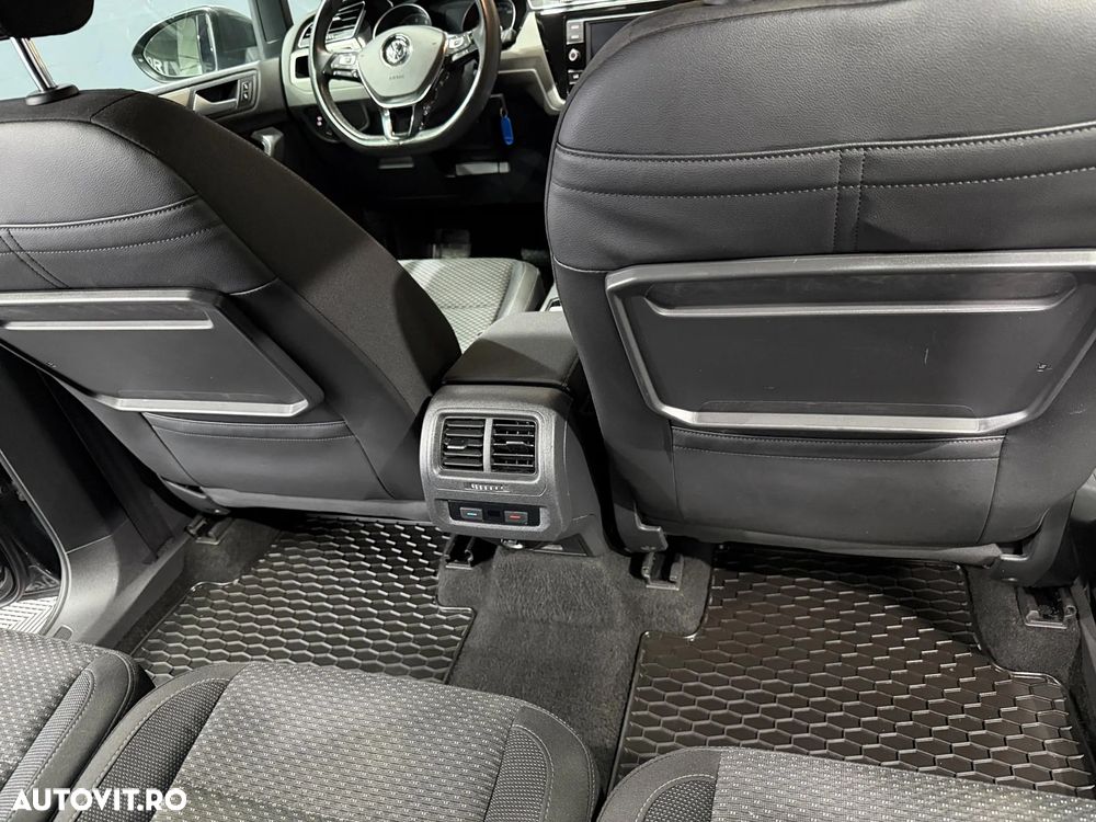 Volkswagen Touran 1.4 TSI DSG Comfortline - 19