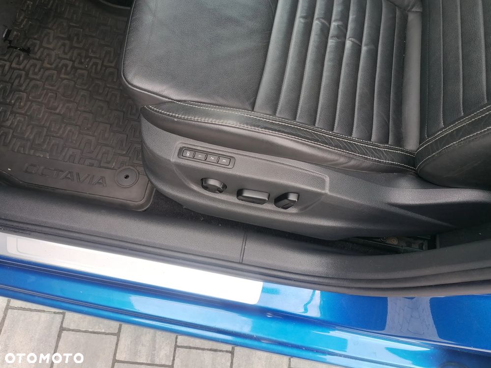 Skoda Octavia 2.0 TDI (Green tec) DSG RS - 19