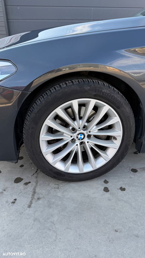 BMW Seria 5 520d Aut. Luxury Line - 14