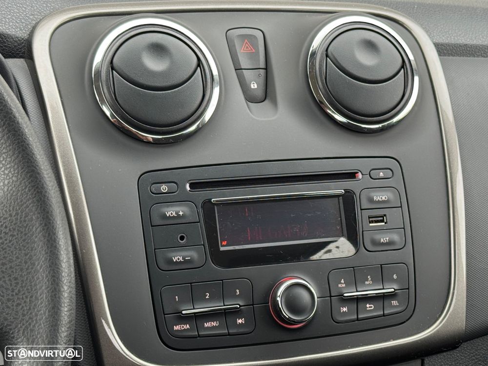 Dacia Sandero 1.5 dCi Confort - 18