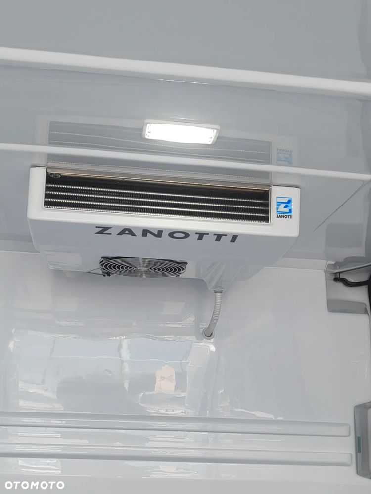 Renault Trafic - 6