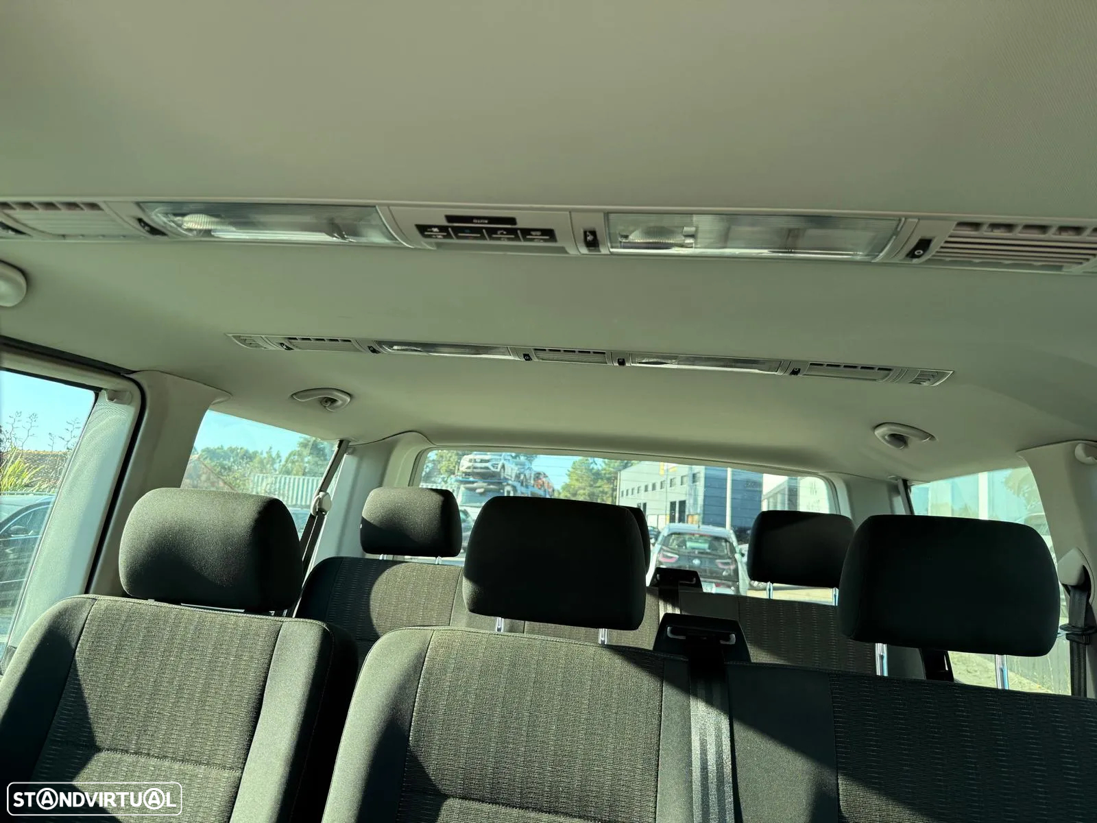 VW Caravelle 2.0 TDi BM Longa Comfortline - 29